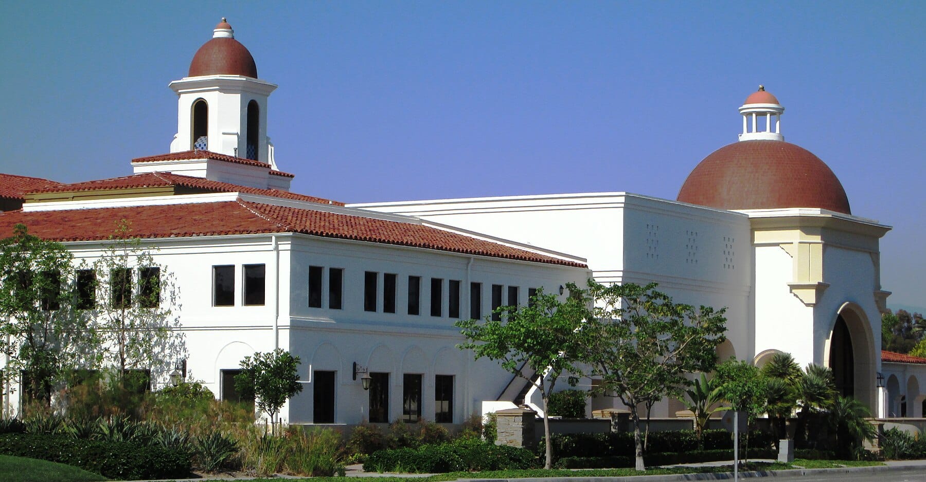 1800px Laguna Hills Civic Center From West 