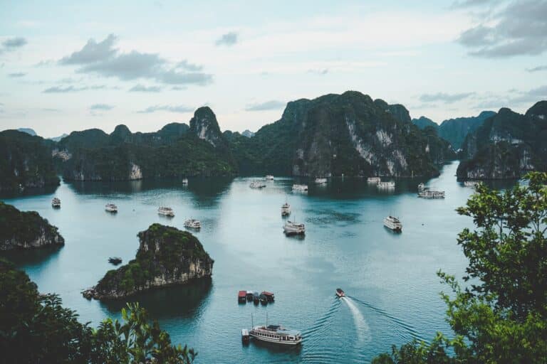 Budget Travel Destination Vietnam scaled