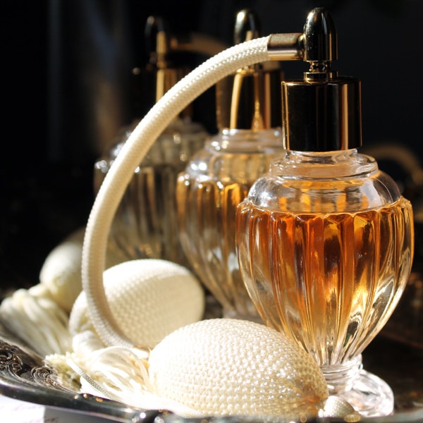 Oud Perfume Image